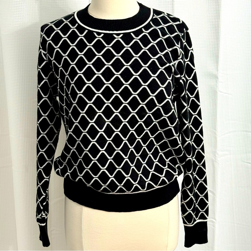 Women's Long Sleeve Casual Geometric Knitted Sweater Black and White, Size L